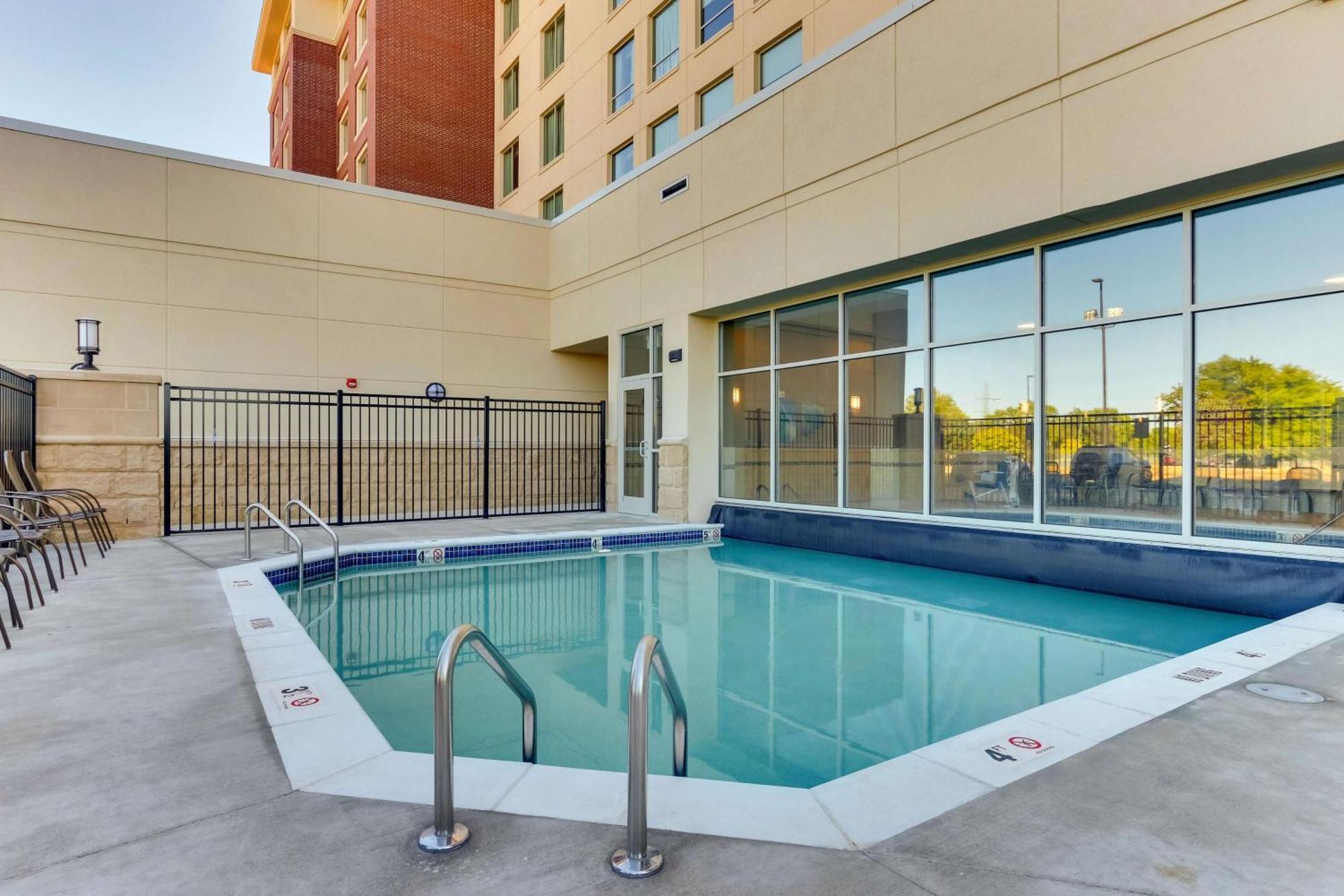 Hotel Drury & In 3*